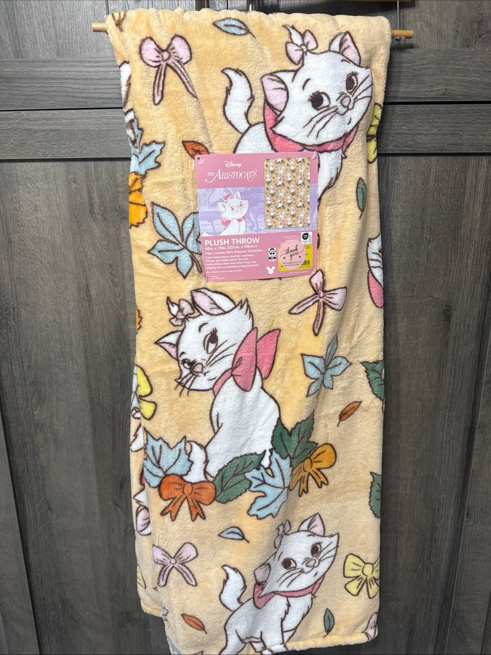New Disney's Aristocats Marie Cat With Fall Leaves & Bows Plush Throw Blanket